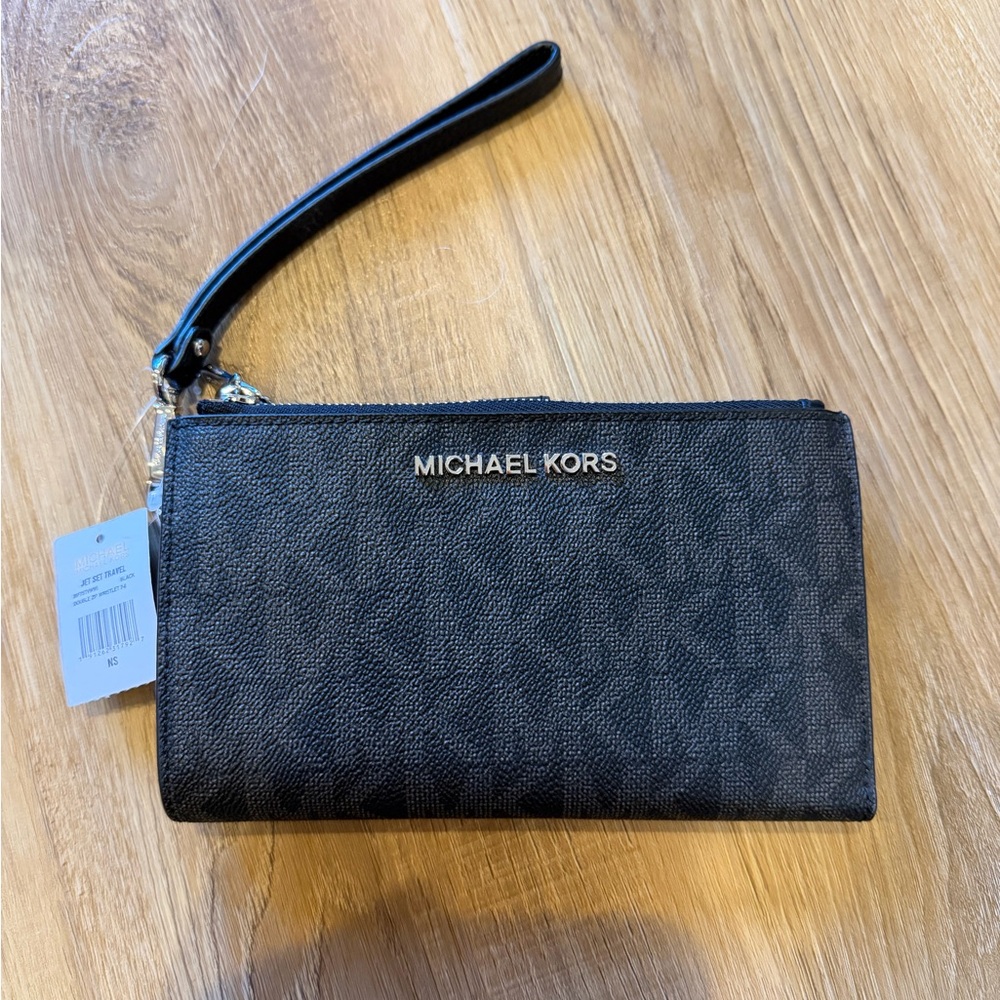 Michael Kors Jet Set Travel double zip wristlet NWT